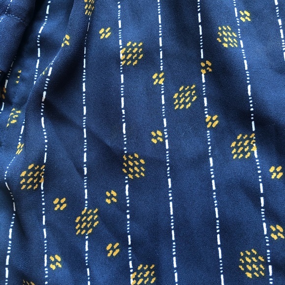 Lucky Brand Blue Pattern Blouse with Keyhole Back - Picture 2 of 8